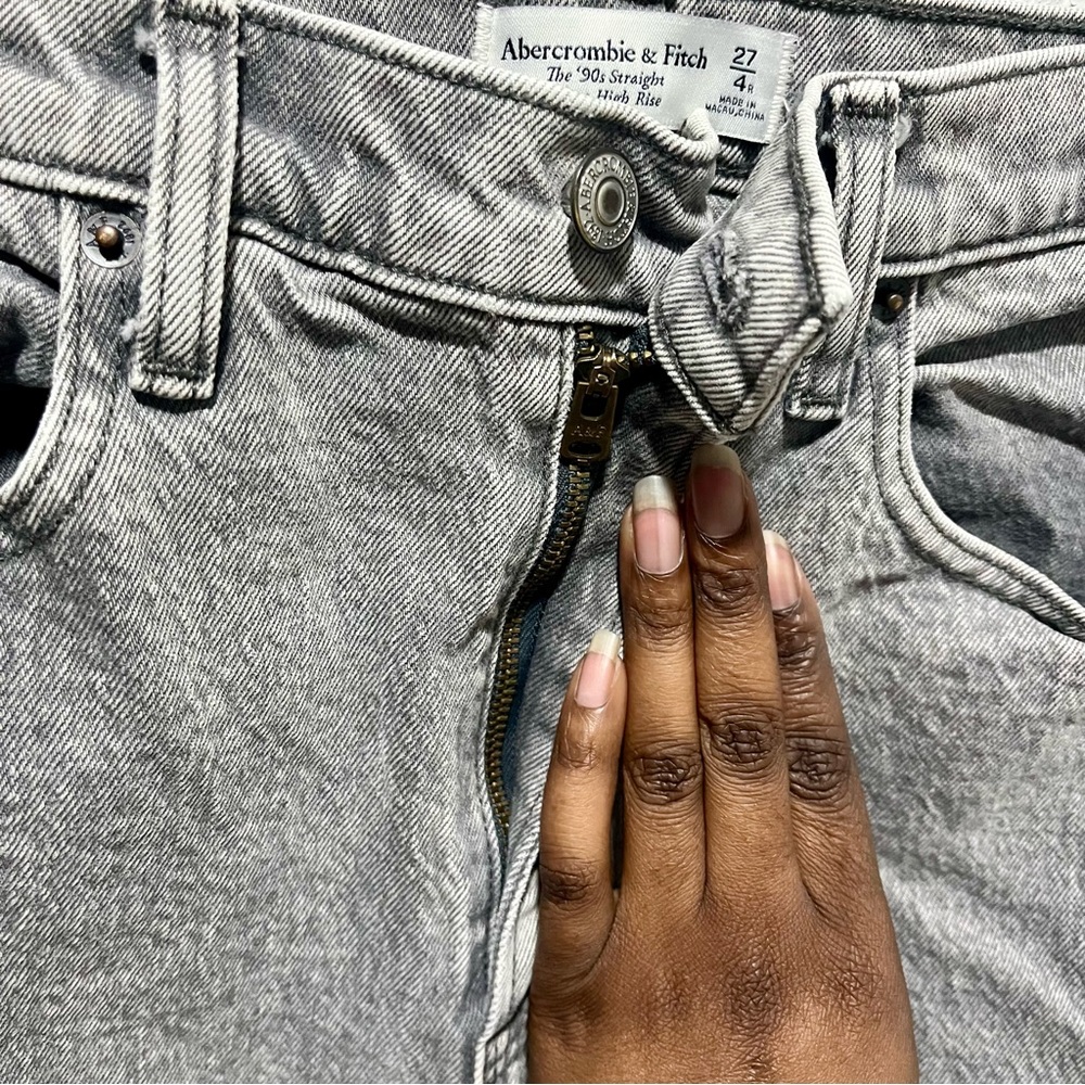 Abercrombie & Fitch The 90’s Straight Ultra High Rise Curve Love Charcoal Jeans - Picture 4 of 11